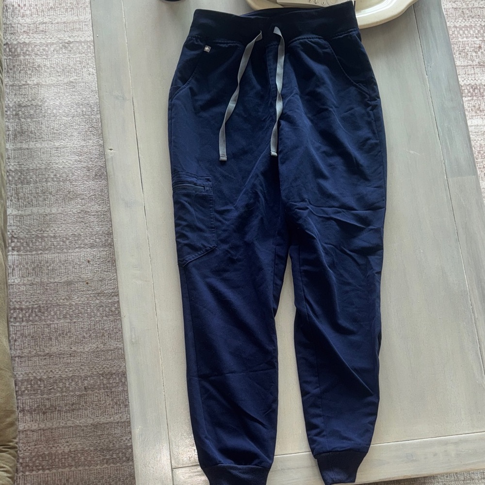 Figs Women's Navy Jogger Pants